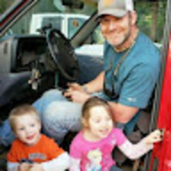 Meet your Posher, Byron - Picture 1 of 1